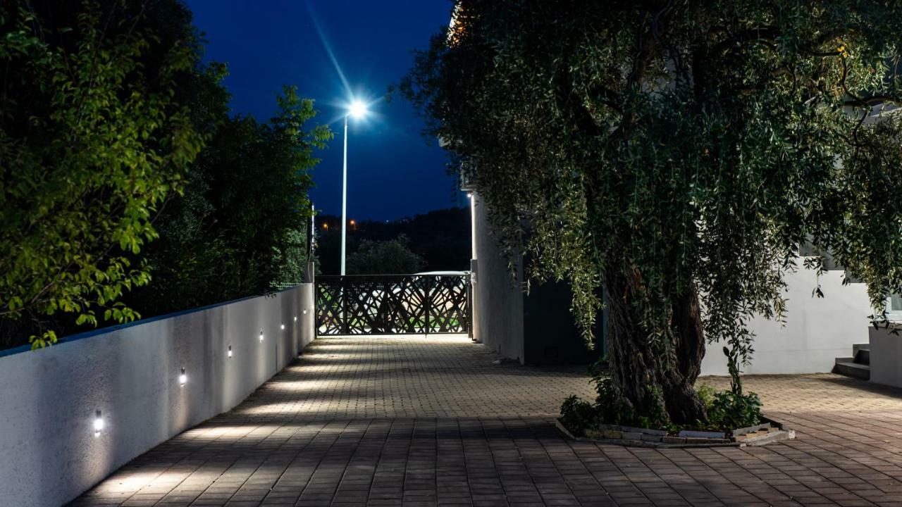 Oinoelia Luxury Suites & Residence Потос Екстер'єр фото
